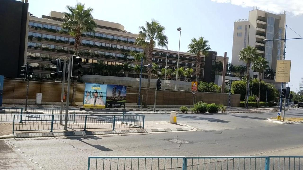 Fantastic 1 Bed Apartment By The Sea Opposite 4 Seasons リマソール エクステリア 写真